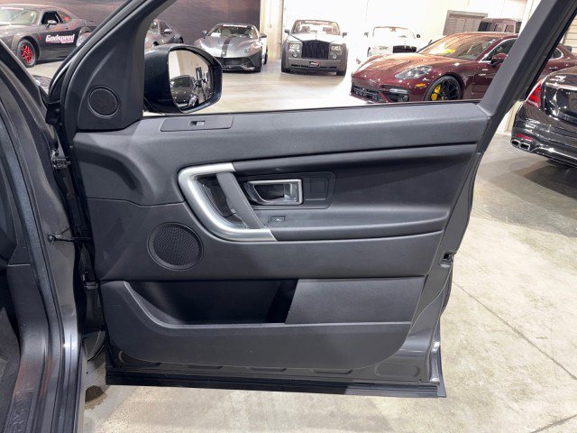 Used 2016 Land Rover Discovery Sport SE image 66