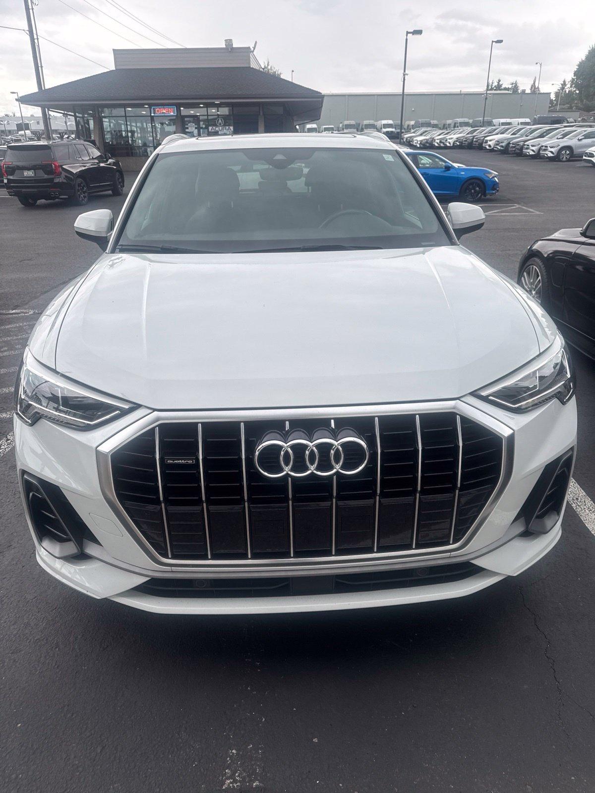 Used 2021 Audi Q3 2.0T Premium Plus w/ Premium Plus Package AWD/4WD image 2