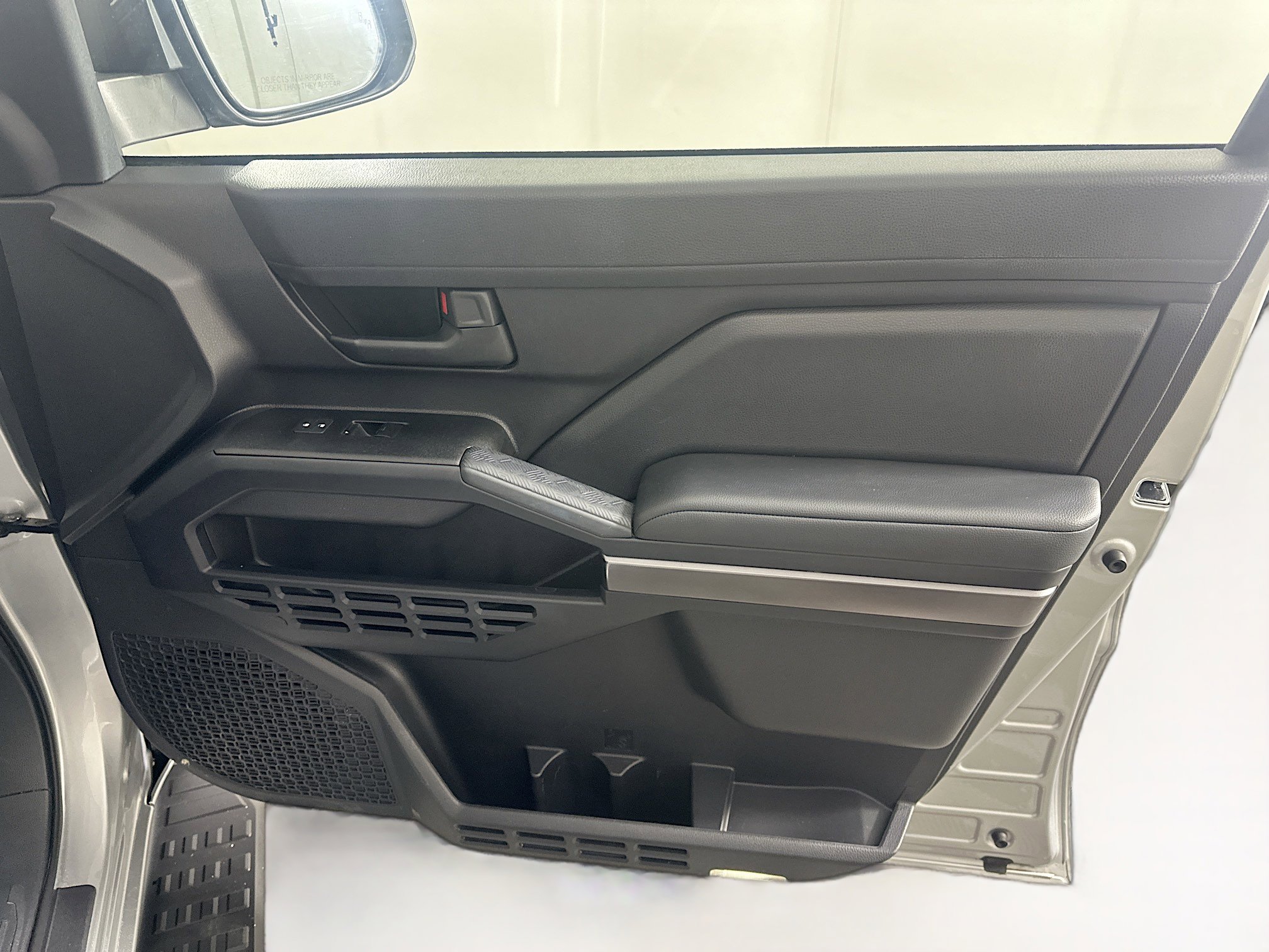 Used 2025 Toyota 4Runner SR5 image 31