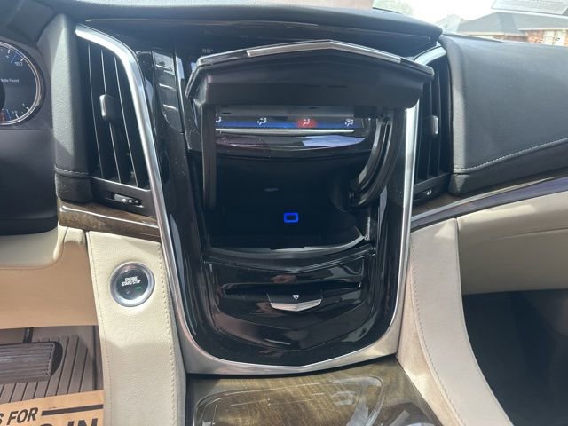 Used 2020 Cadillac Escalade Luxury image 20