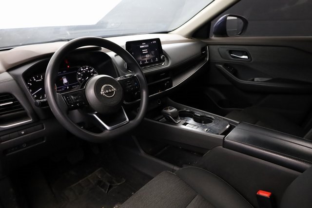 Used 2023 Nissan Rogue SV image 9