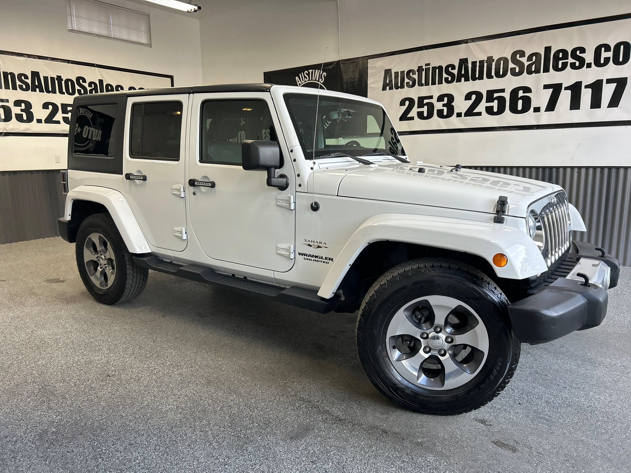 Used 2017 Jeep Wrangler Unlimited Sahara