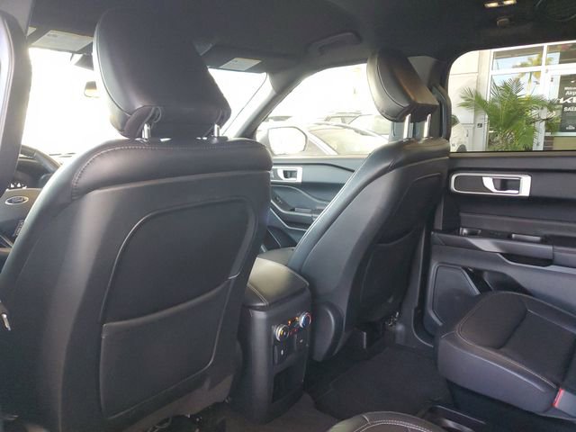 Used 2020 Ford Explorer XLT w/ Equipment Group 202A image 9