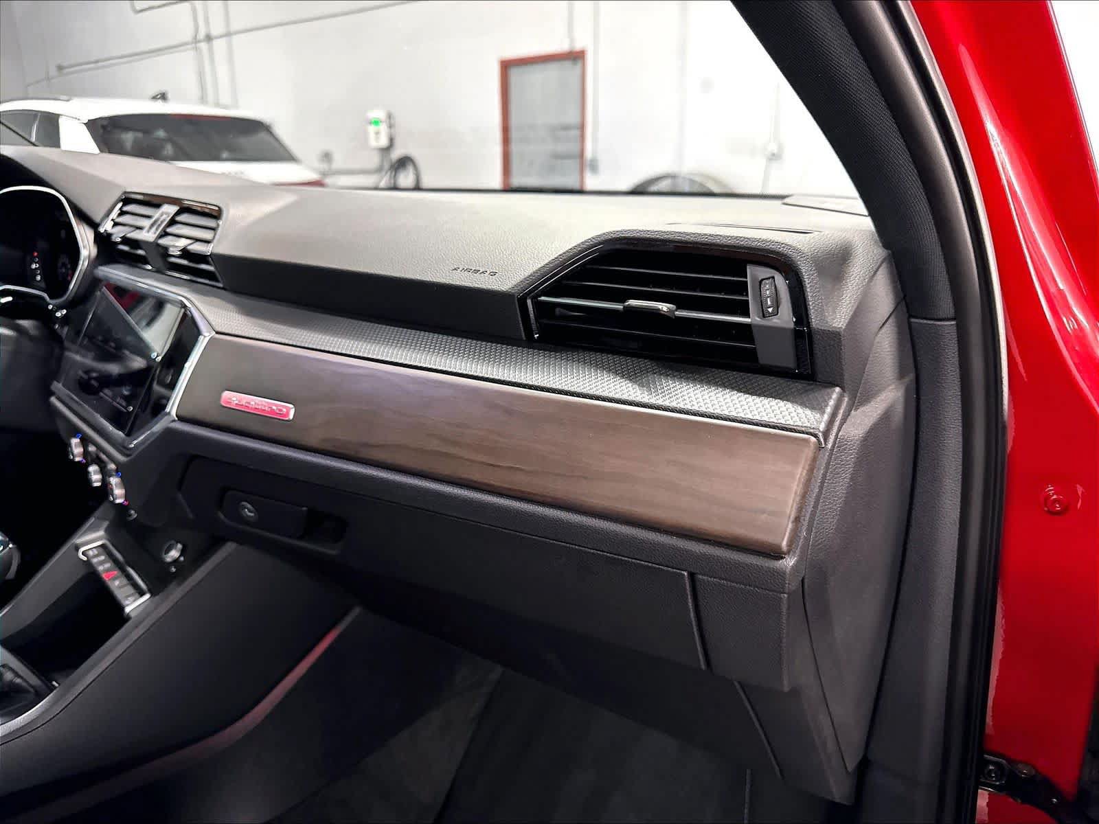 Used 2022 Audi Q3 2.0T Premium Plus AWD/4WD image 17