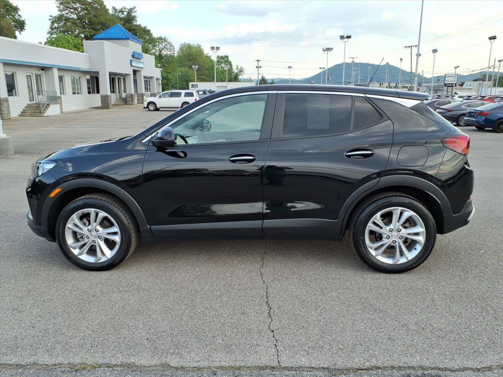 Used 2023 Buick Encore GX Preferred w/ Cold Weather Comfort Package AWD/4WD image 7