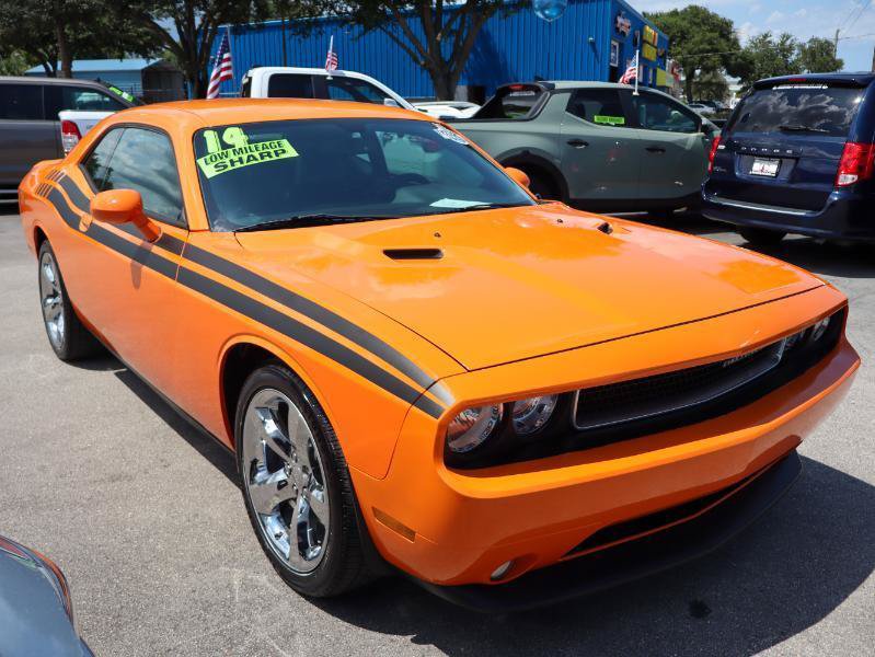 Used 2014 Dodge Challenger SXT Plus RWD image 8