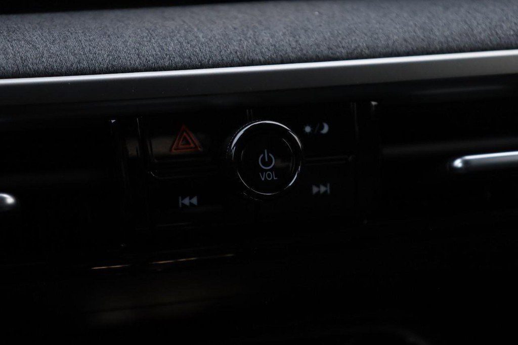 New 2026 Nissan Kicks SV w/ Cold Weather Package image 13