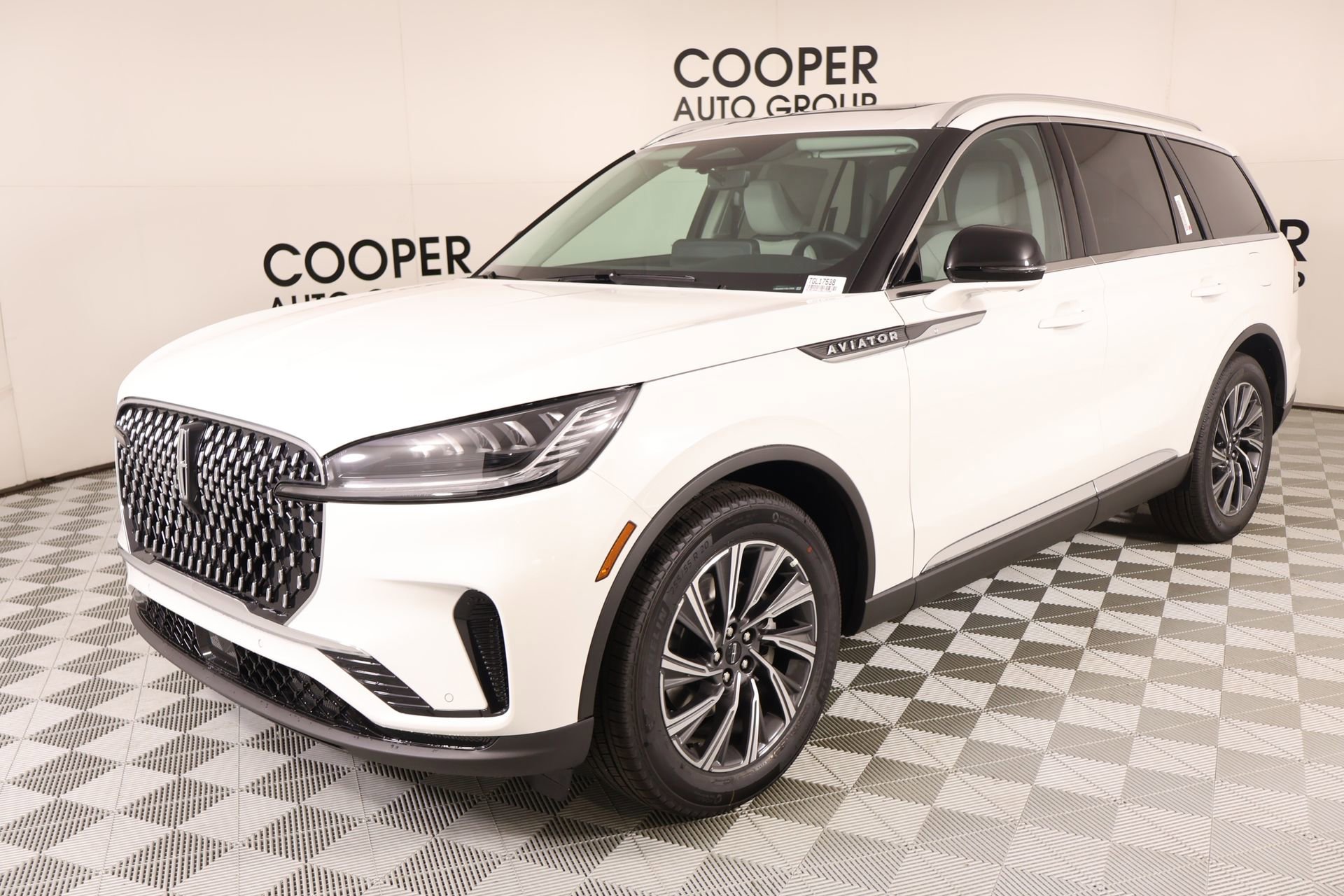 New 2026 Lincoln Aviator 2WD image 10