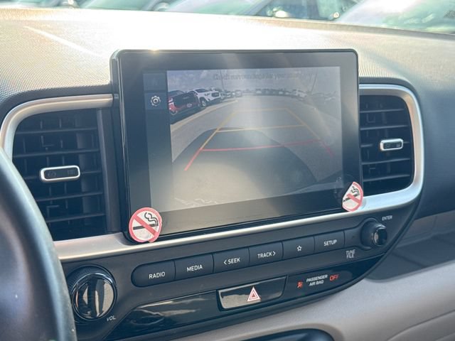 Used 2024 Hyundai Venue SEL FWD image 19