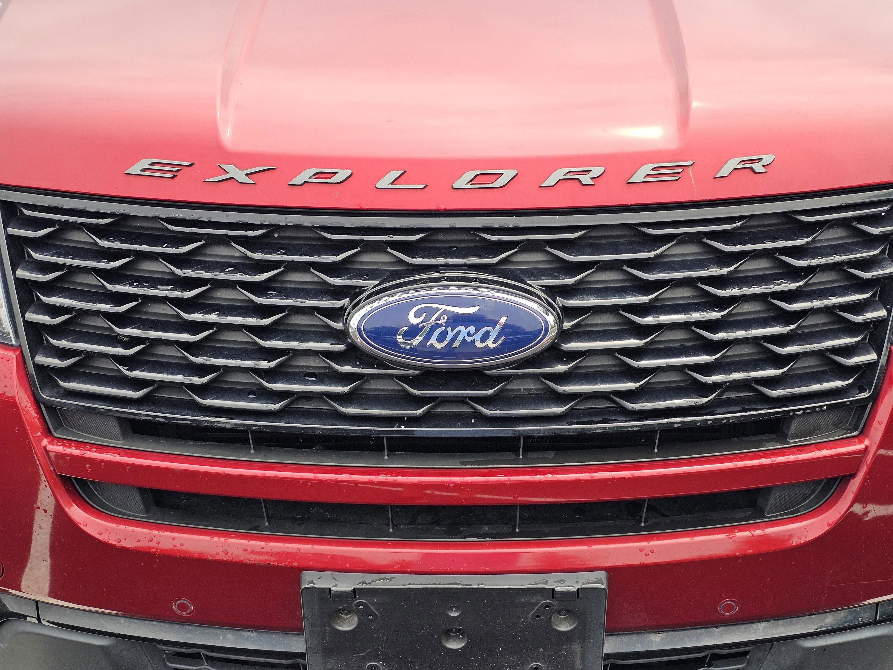 Used 2019 Ford Explorer Sport w/ Ford Safe & Smart Package AWD/4WD image 3