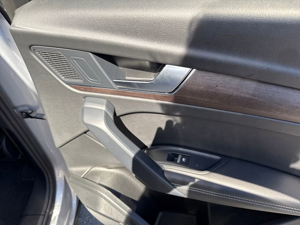 Used 2022 Audi Q5 2.0T Premium Plus w/ Premium Plus Package image 16