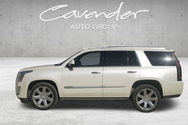 Used 2015 Cadillac Escalade Premium image 4