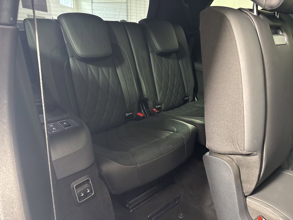 Certified 2025 Mercedes-Benz GLS 63 AMG 4MATIC image 17