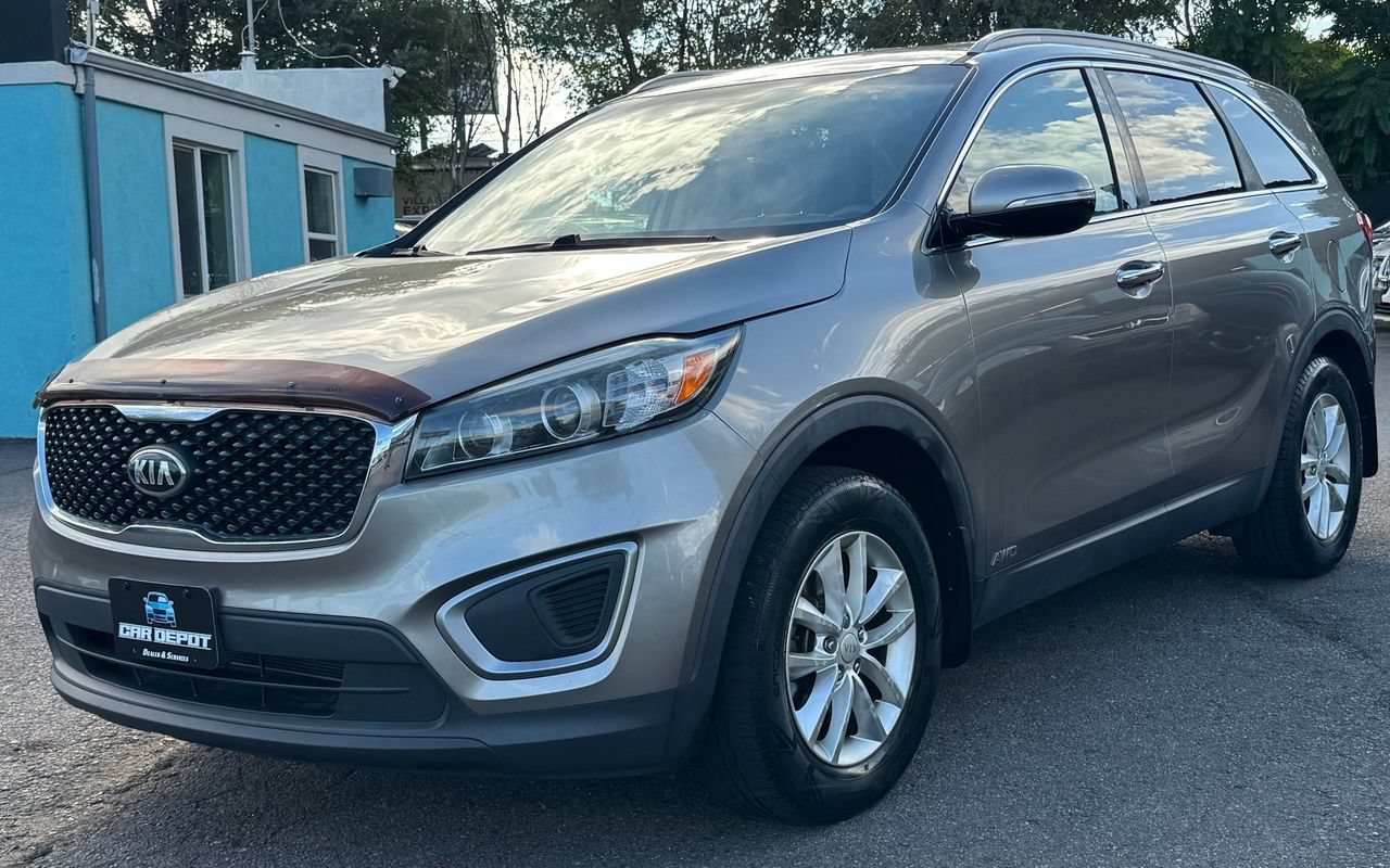 Used 2017 Kia Sorento AWD image 7