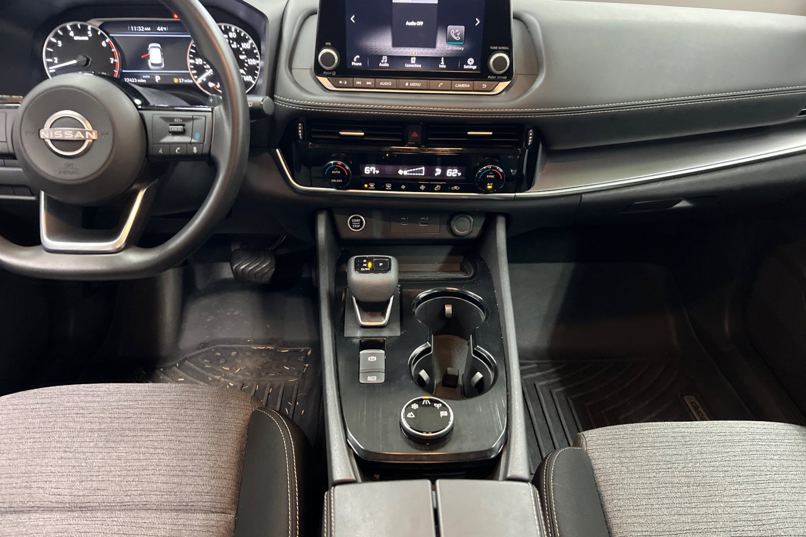 Used 2023 Nissan Rogue SV image 12