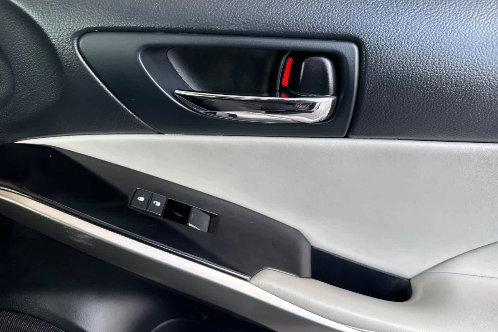 Used 2014 Lexus IS 250 w/ Navigation Package RWD image 18