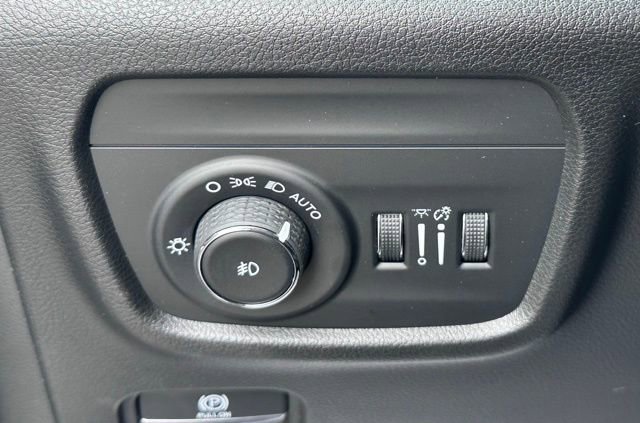 Used 2022 Jeep Grand Cherokee L Overland AWD/4WD image 14