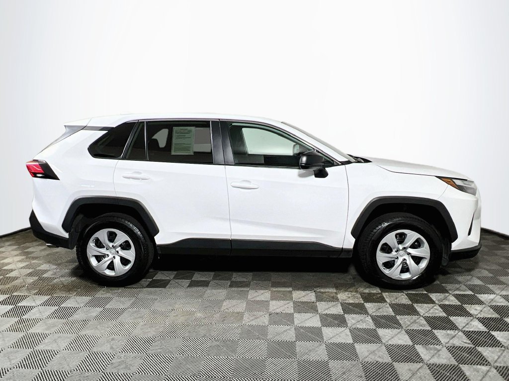Certified 2024 Toyota RAV4 LE AWD/4WD image 8