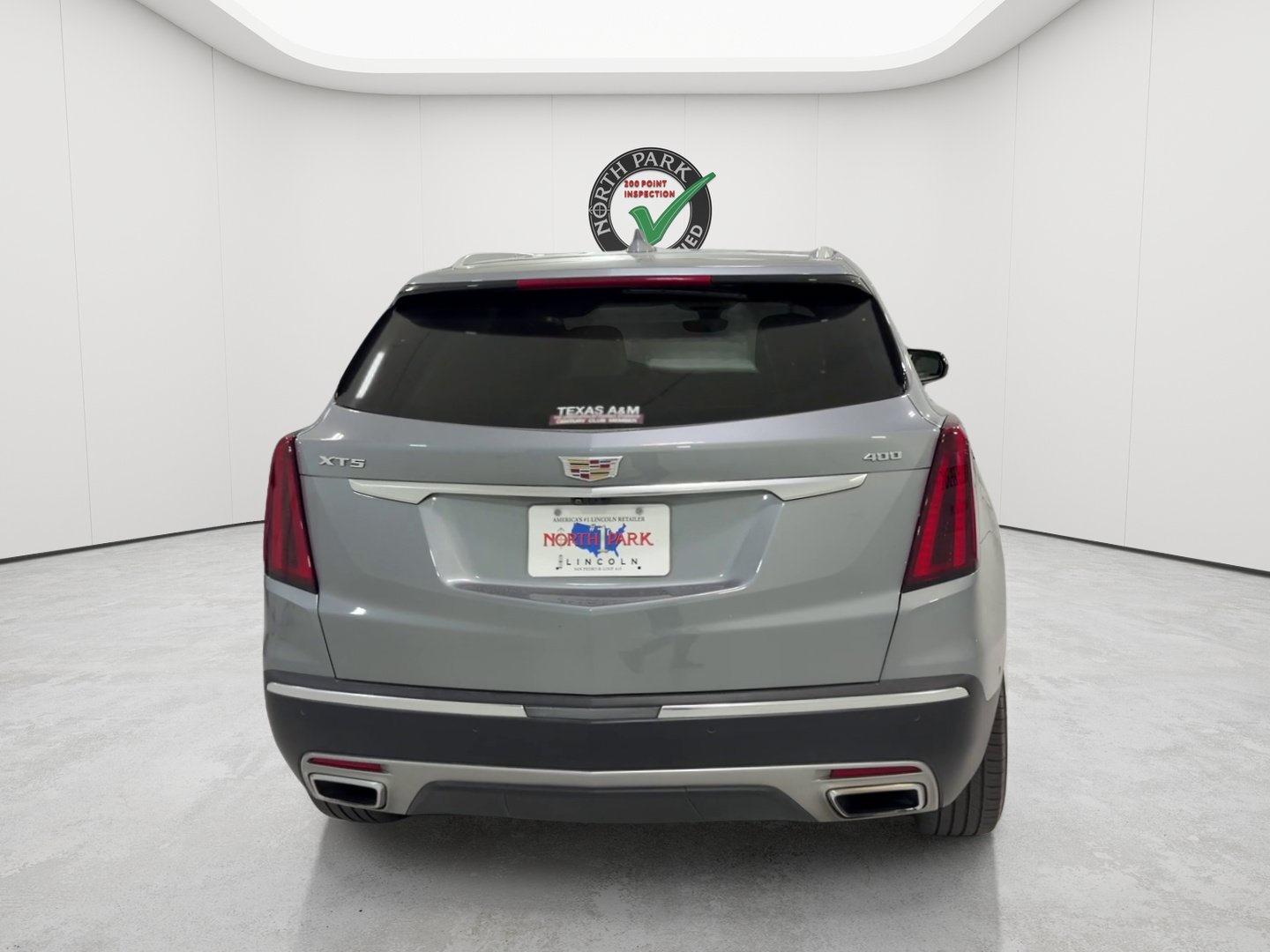 Used 2024 Cadillac XT5 Premium Luxury w/ Technology Package FWD image 4