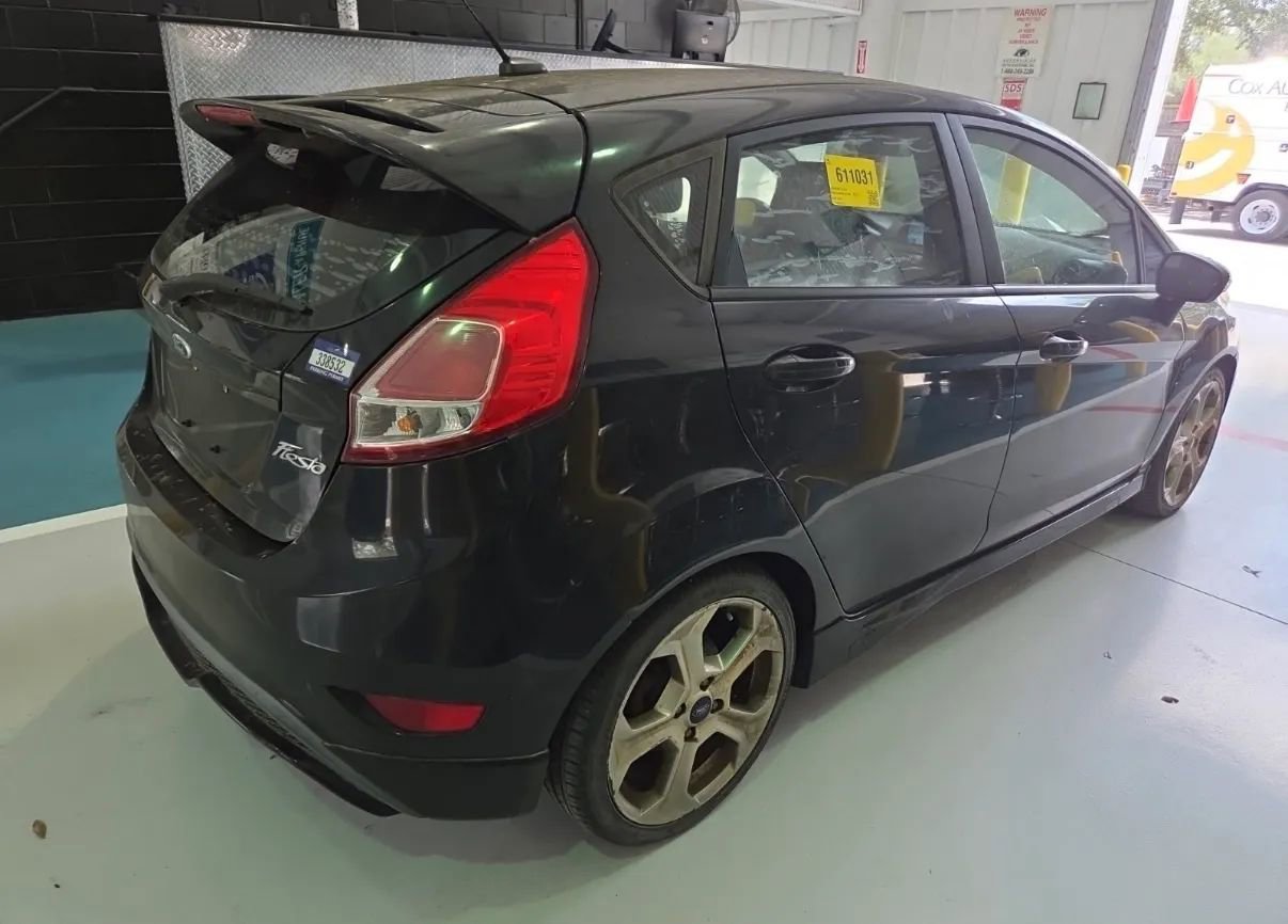 Used 2016 Ford Fiesta ST FWD image 3