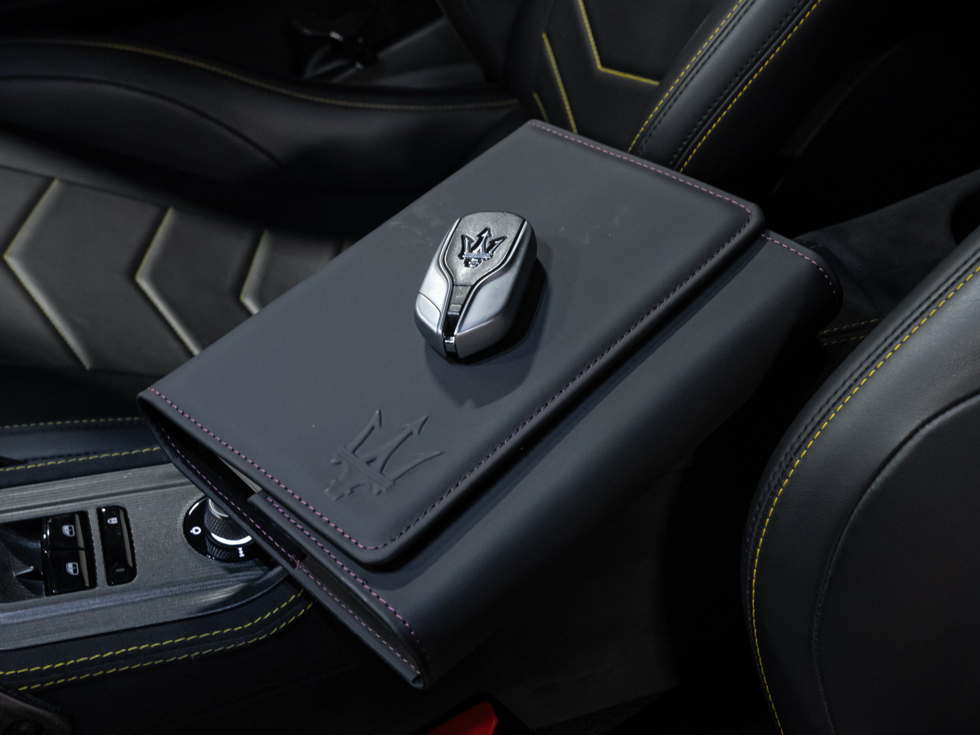 Used 2022 Maserati MC20 Coupe RWD image 82