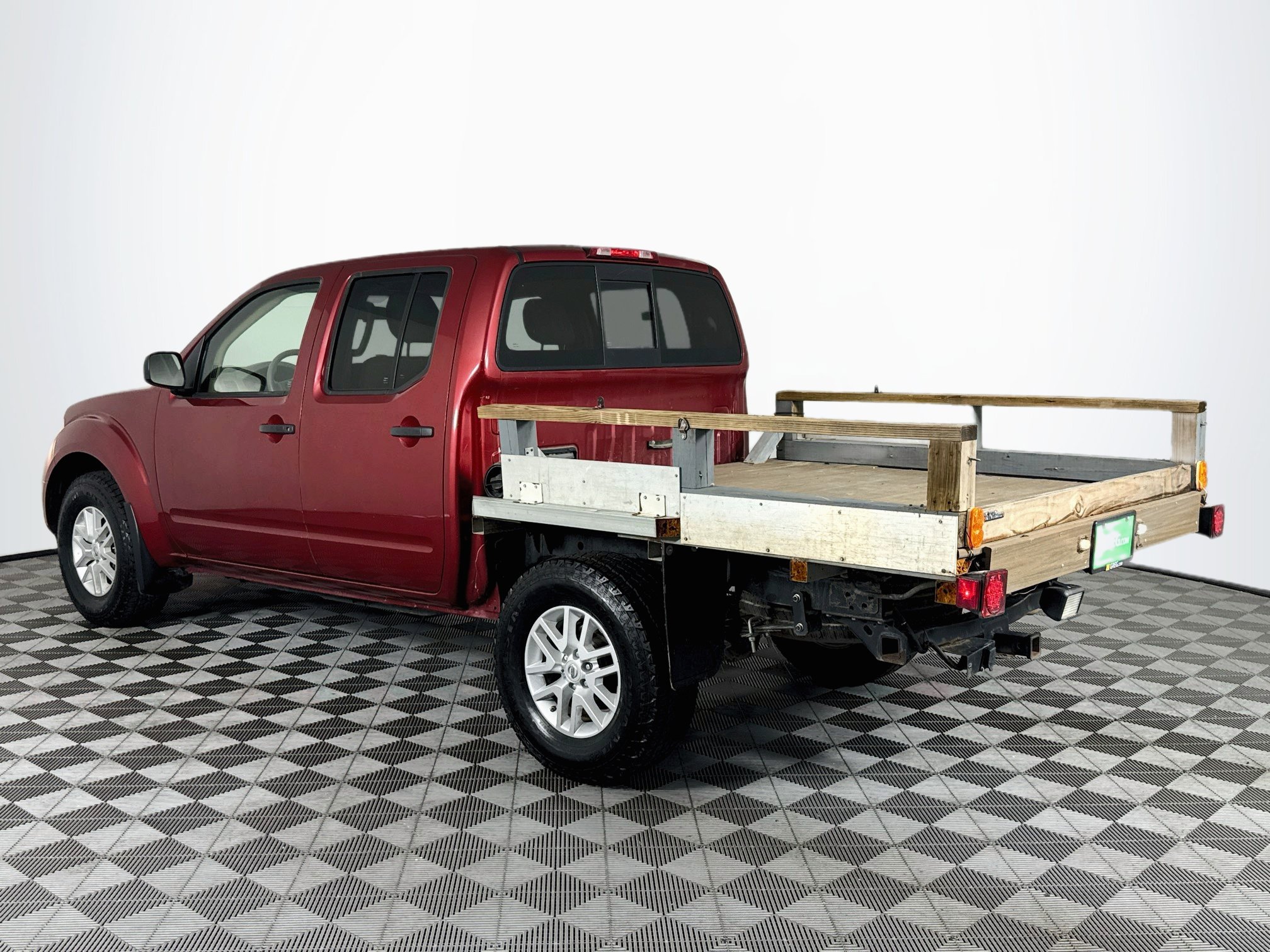 Used 2018 Nissan Frontier SV RWD image 6