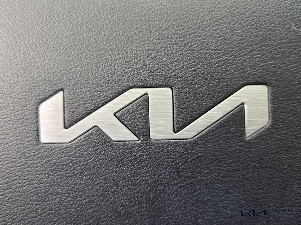 Certified 2024 Kia Niro EX FWD image 29