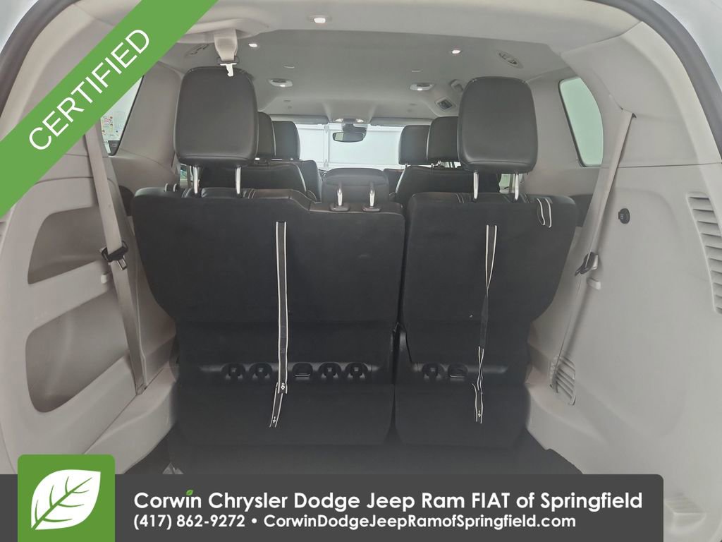 Certified 2023 Chrysler Pacifica Touring-L image 32