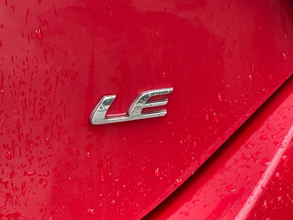 Used 2015 Toyota Corolla LE FWD image 17