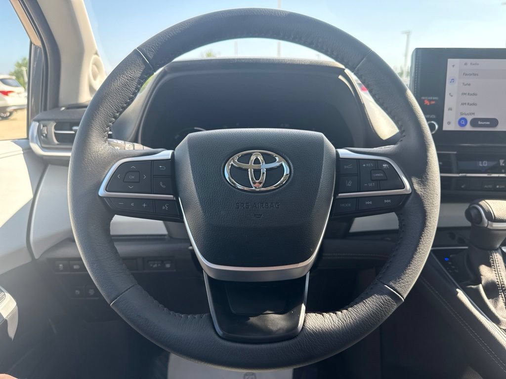 Certified 2025 Toyota Sienna XLE w/ XLE Plus Package AWD/4WD image 13