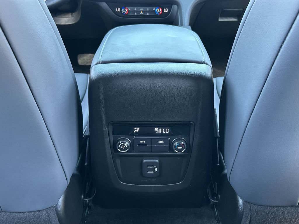 Used 2024 Buick Enclave Essence w/ Technology Package FWD image 21