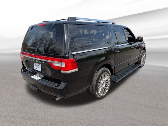 Used 2017 Lincoln Navigator L Reserve image 8