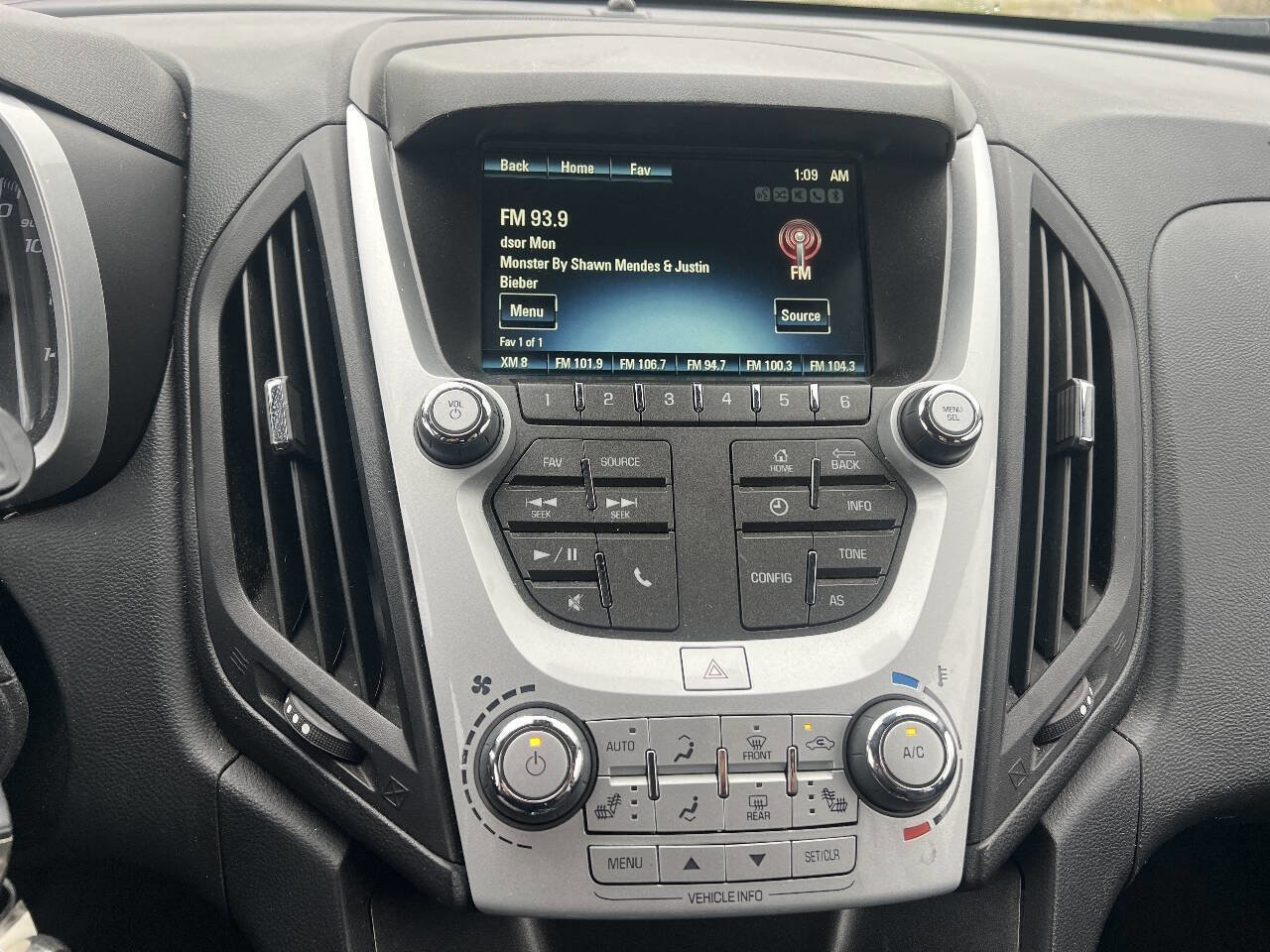 Used 2016 Chevrolet Equinox LT w/ Convenience Package image 17