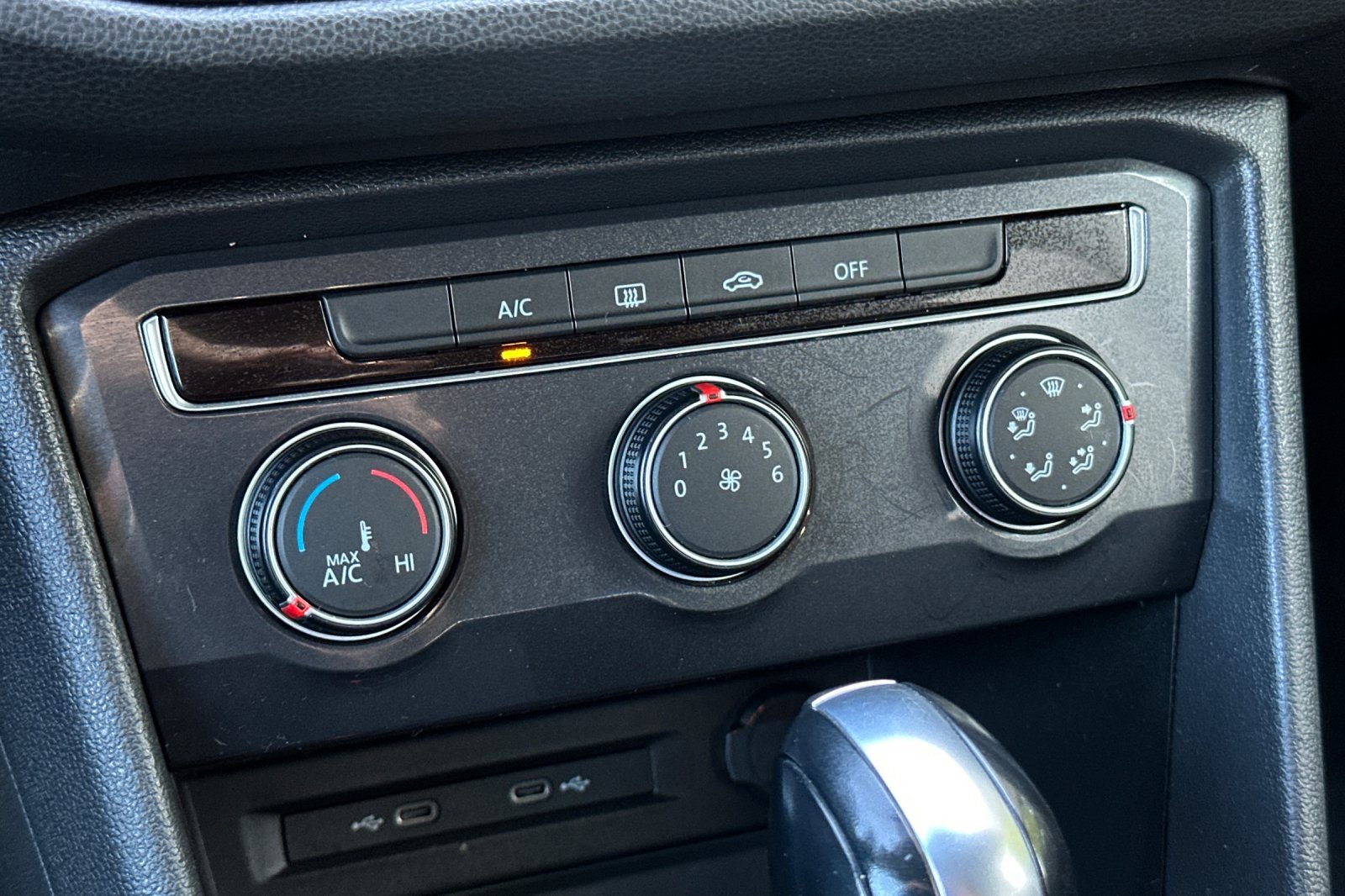 Used 2021 Volkswagen Tiguan S image 21