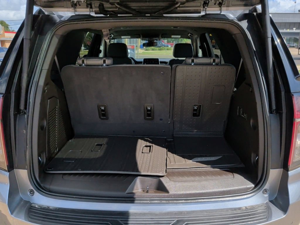 Used 2022 Chevrolet Tahoe LT w/ Luxury Package RWD image 44