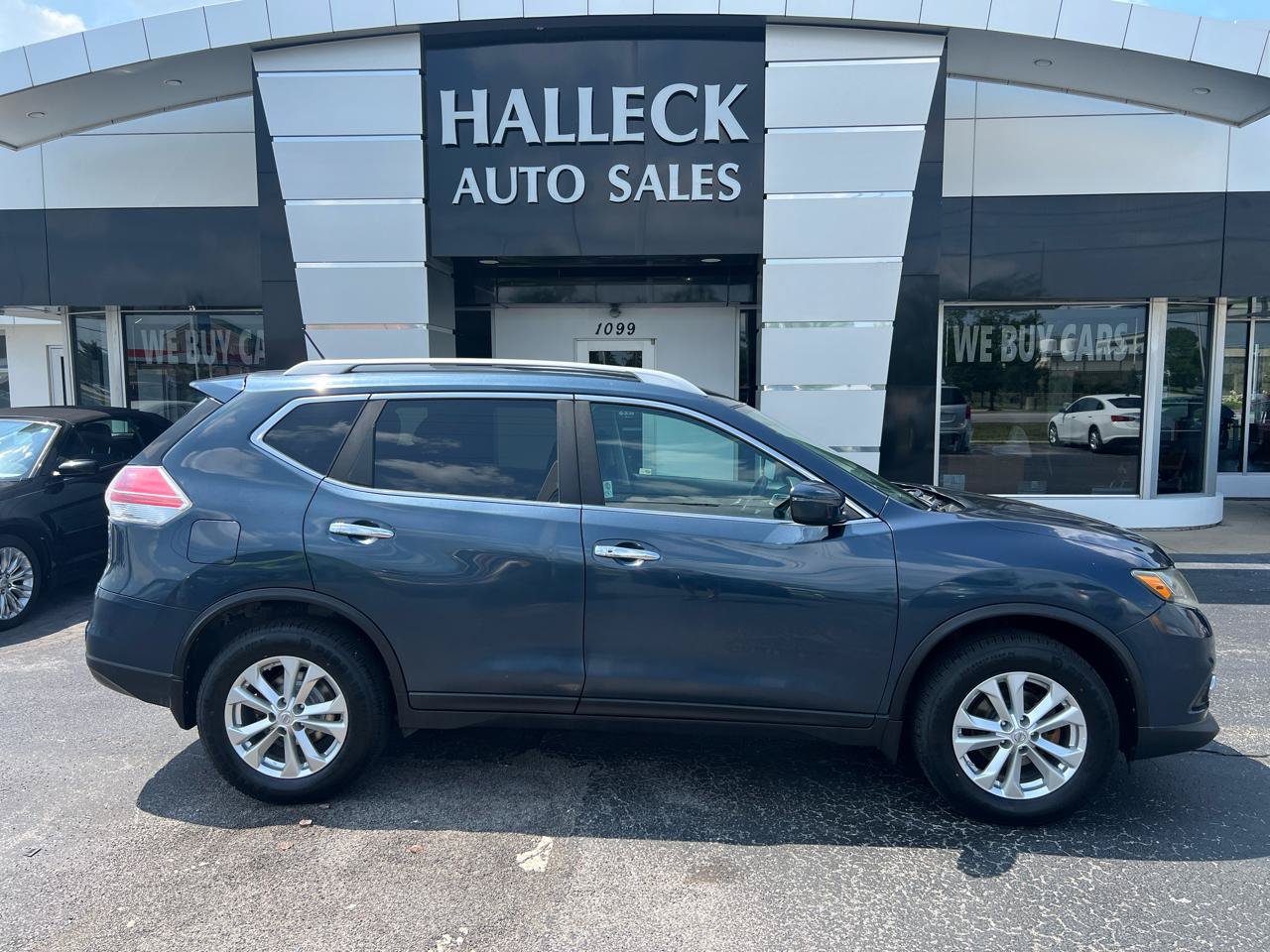 Used 2016 Nissan Rogue SV
