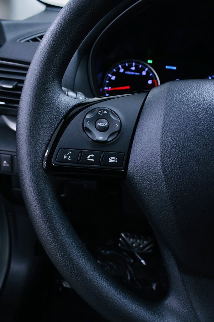 Used 2024 Mitsubishi Eclipse Cross Black Edition image 10