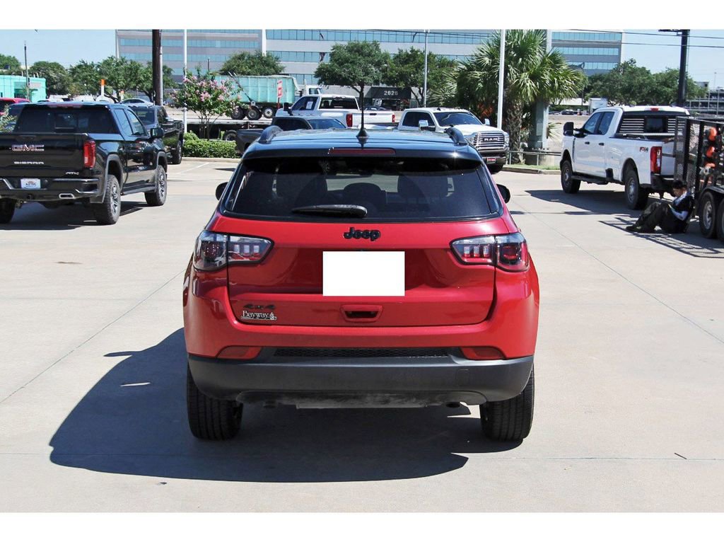 Used 2023 Jeep Compass Latitude AWD/4WD image 5