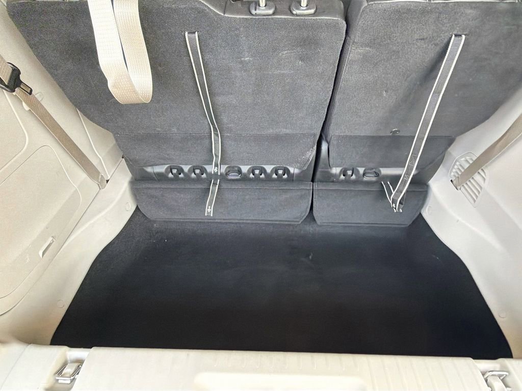 Used 2024 Chrysler Pacifica Limited FWD image 29