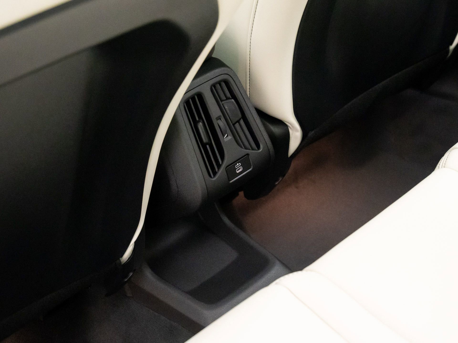 Certified 2026 BMW X1 xDrive28i image 18