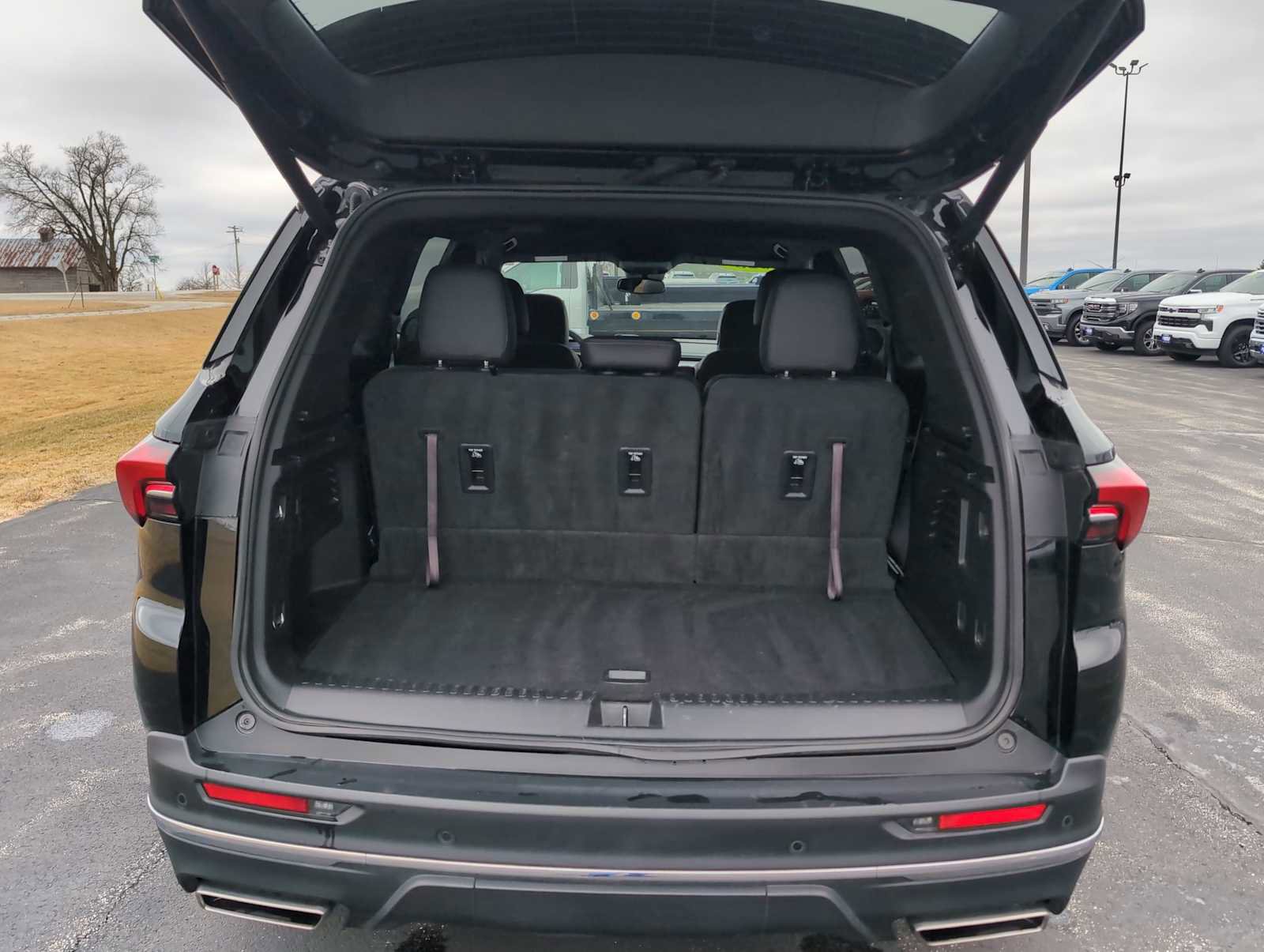 Used 2025 Buick Enclave Preferred image 26