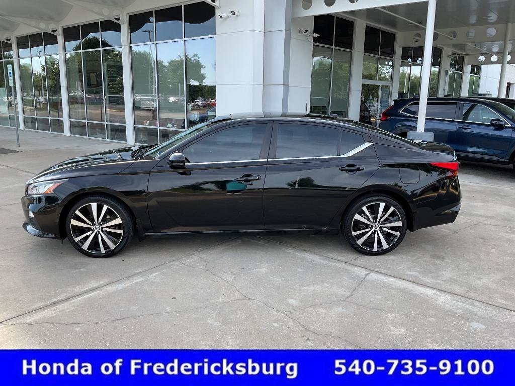 Used 2021 Nissan Altima 2.5 SR w/ SR Premium Package AWD/4WD image 2