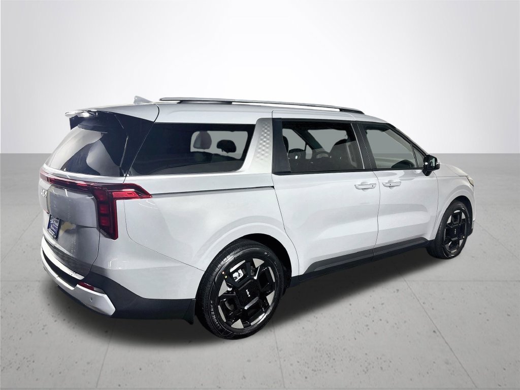 New 2027 Kia Carnival EX FWD image 6