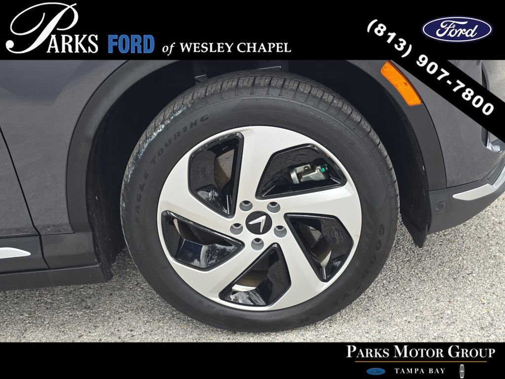 Used 2025 VinFast VF 8 Eco AWD/4WD image 29