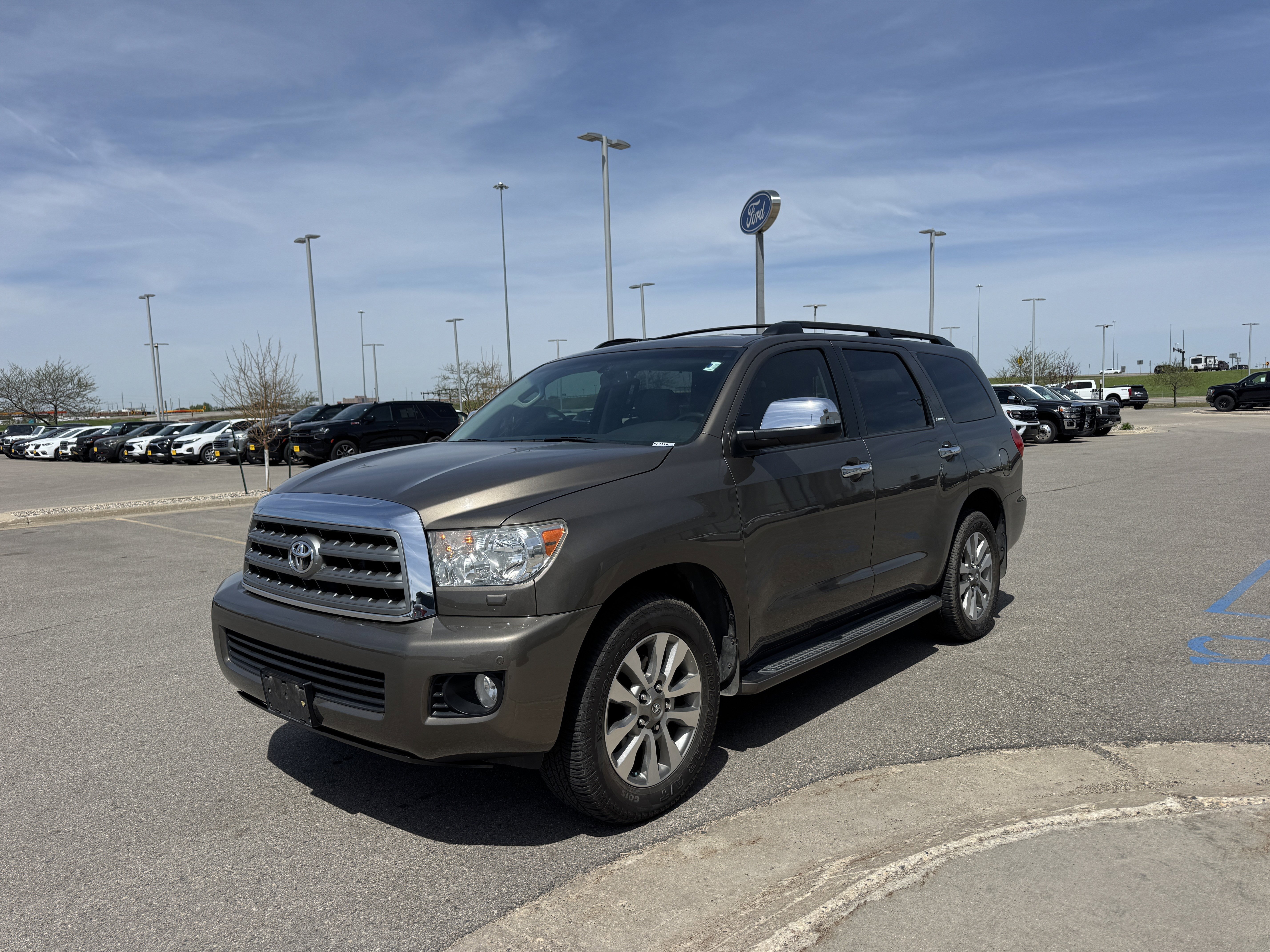 Used 2015 Toyota Sequoia Limited AWD/4WD video 2