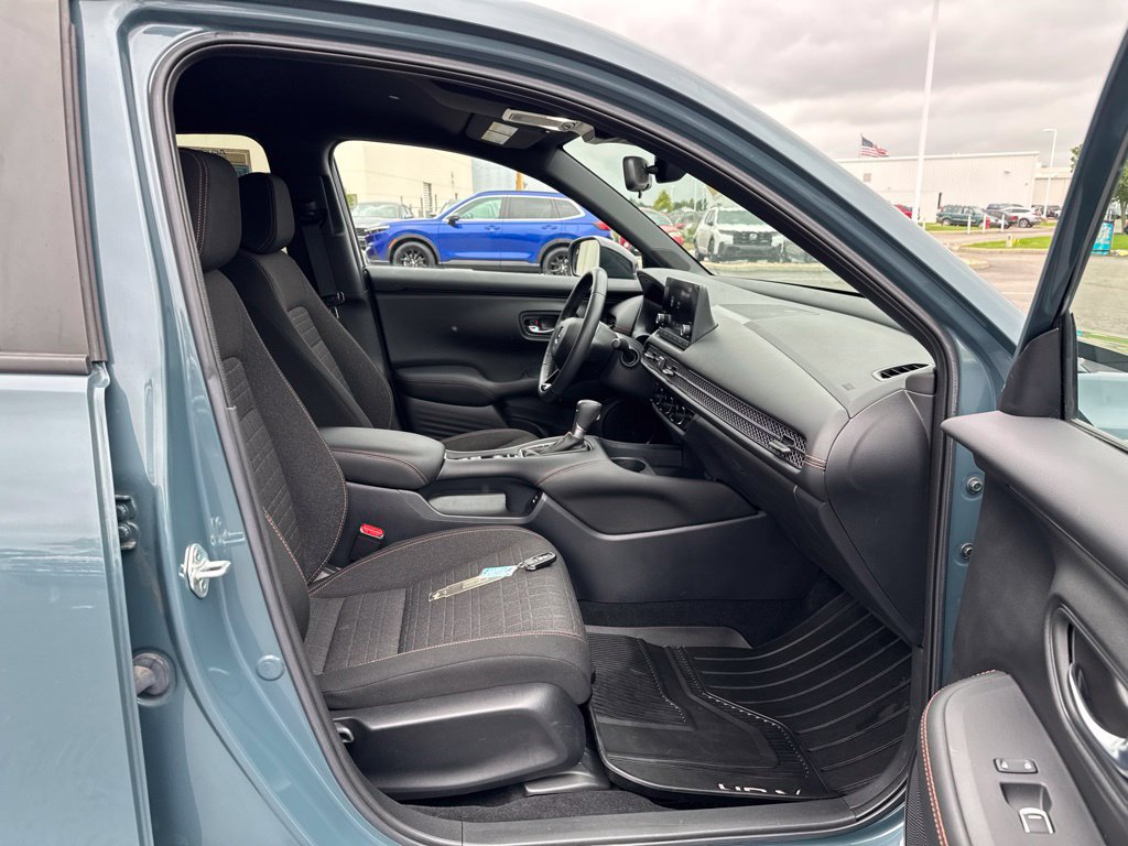 Used 2024 Honda HR-V Sport image 38