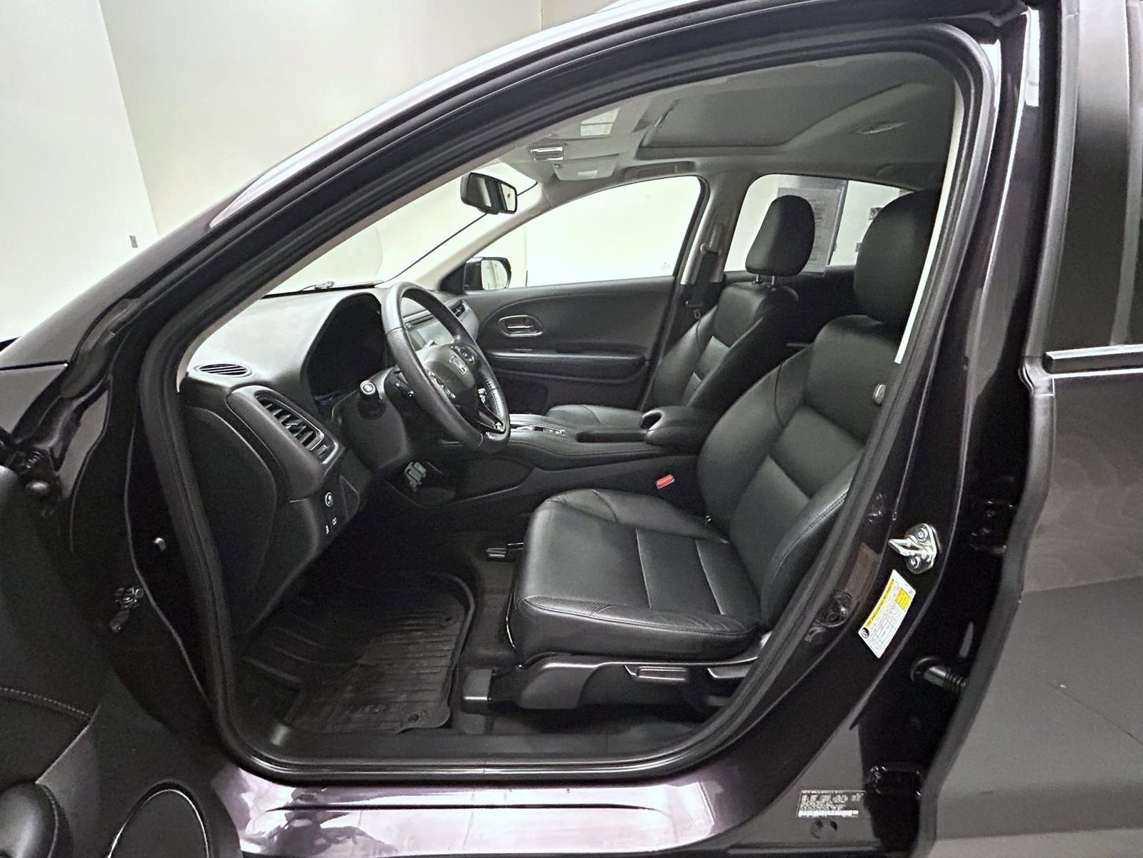 Used 2018 Honda HR-V EX-L image 10