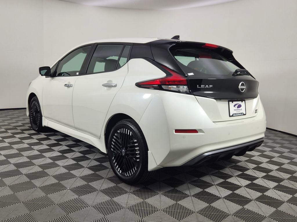 Certified 2024 Nissan Leaf SV Plus image 3