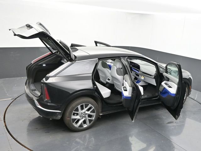 New 2025 Cadillac Optiq Luxury 1 w/ LPO, Floor Liner Package image 61