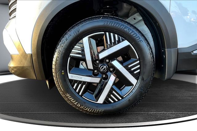 New 2026 Nissan Kicks SV image 11